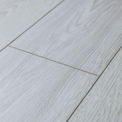 Ламинат Тайга первая Уральская Дуб светлый 8мм/32кл 4V (уп.2,005 м2/8шт.)