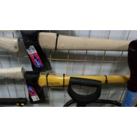 Колун 2,2 кг с ручкой Колун 2,2 кг с ручкой