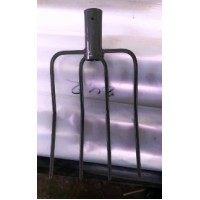 Вилы навозные 4-х рогие сварные серые Вилы навозные 4-х рогие сварные серые