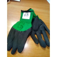 П063 Перчатки пенка тем.зеленый/тем. коричневый + черный 12/720 (1уп=12шт) П063 Перчатки пенка тем.зеленый/тем. коричневый + черный 12/720 (1уп=12шт)